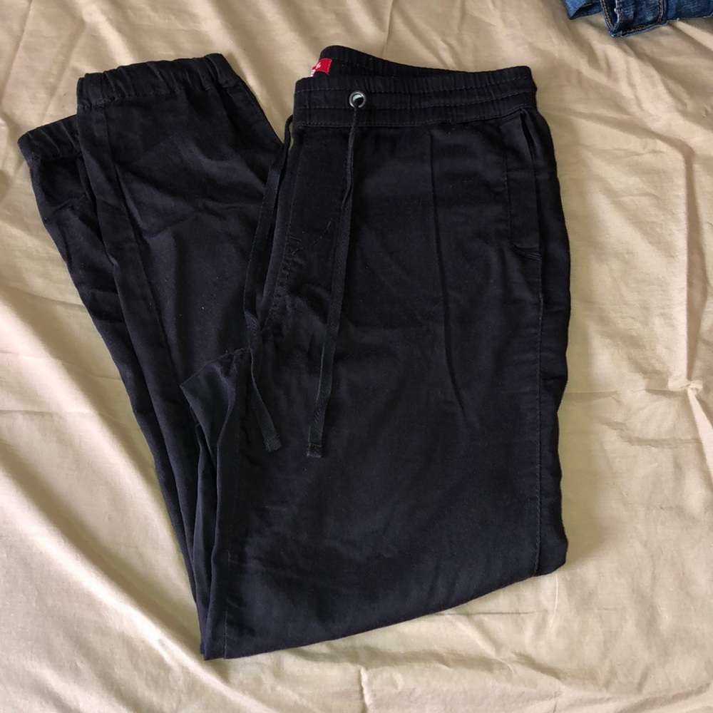 Women’s joggers